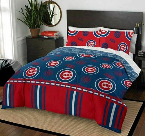 Chicago Cubs MLB Rotary Queen Bed in a 