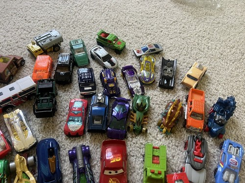 Hot Wheels Lot 40 Cars / Vehicles; Unsearched Matchbox, Disney, Tonka, Etc. E - Foto 3