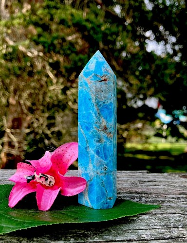 Varita curativa pulida cristal apatita azul/verde natural 90 g Reiki NORUEGA - Imagen 3 de 5