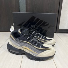 Preços baixos em Nike Comme des Garçons x Air Max 95 Grey