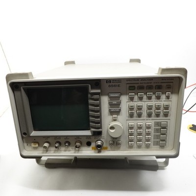 HP Hewlett Packard 8561E Spectrum Analyzer 30 Hz - 6.5 GHz Powers On