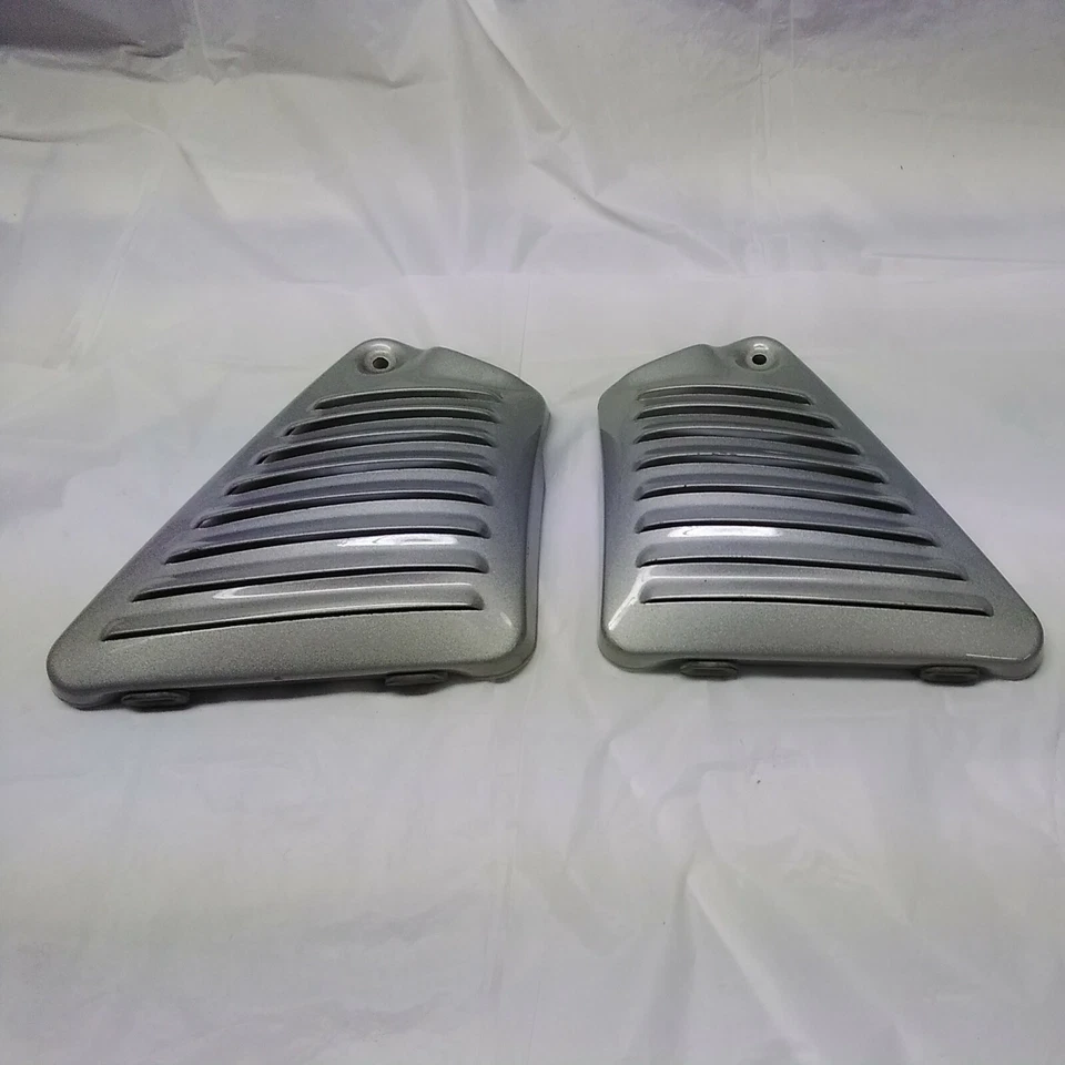 HARLEY DAVIDSON GENUINE 02-06 VROD VRSCA GRAY SIDE VENTS 66114-01 - Image 2 of 4