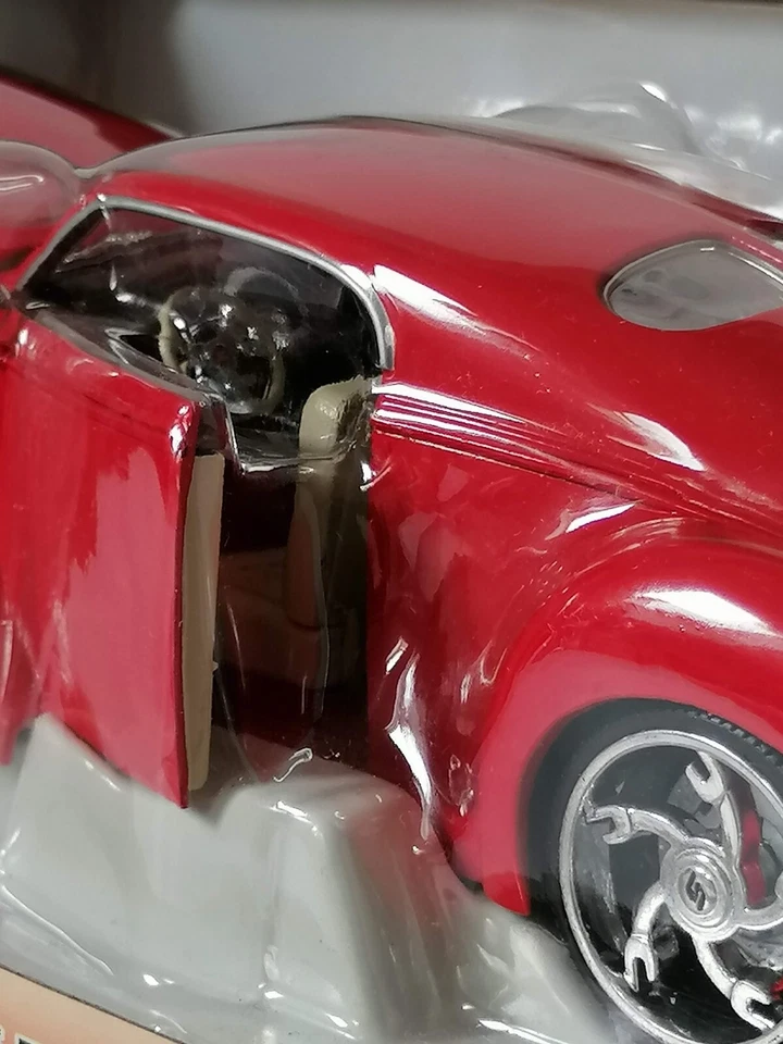 New 1:24 1939 Lincoln Zephyr Custom Coupe. Made by Crown Premiums for Snap-On - Image 4 of 4