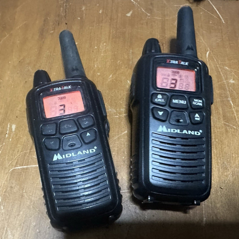 Midland X-TALK Pair Handheld Two-Way Radios Walkie Talkies Black (2)