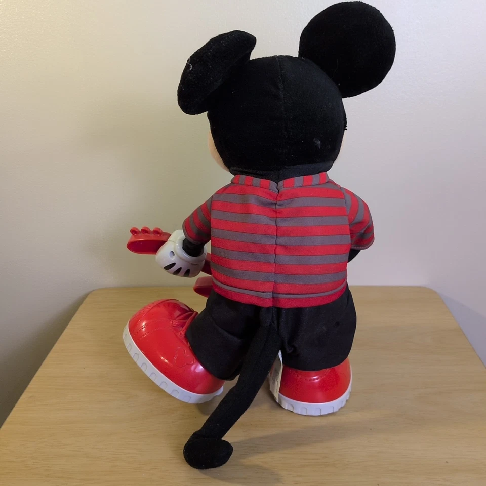 Fisher Price 2010 Mattel Mickey Mouse Rock Star juguete interactivo canta y baila Foto 3 de 4