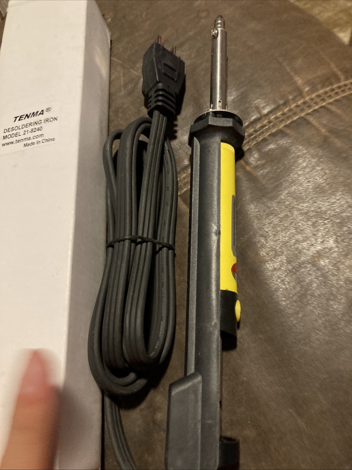 Tenma 21-8240 Desoldering Iron 