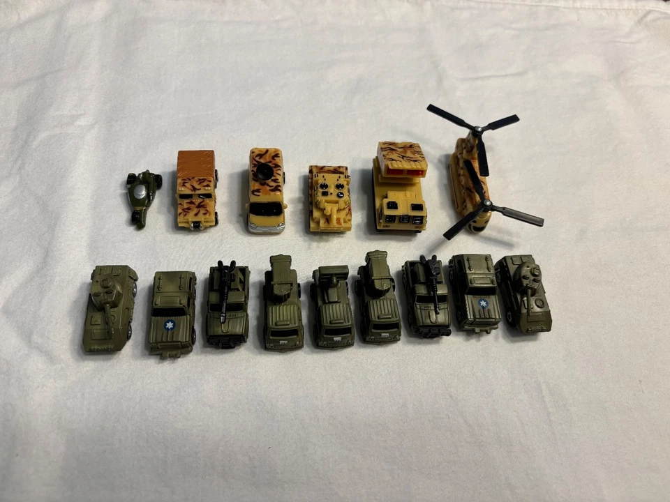 РЕДКИЙ винтажный лот военных микро машин - Mattel Funrise PTI Planet Micro - Изображение 2 из 4