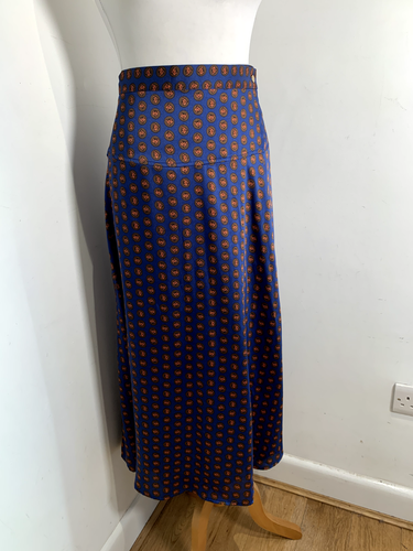 Topshop fixed wrap knee midi skirt 16 VGC asymmetrical A line horse print