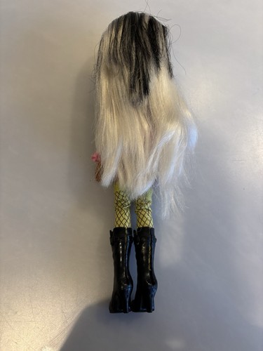 Bratzillaz Doll Glam Gets Wicked Sashabella Paws With Pet Fluffinscruff 💚 - Picture 8 of 15