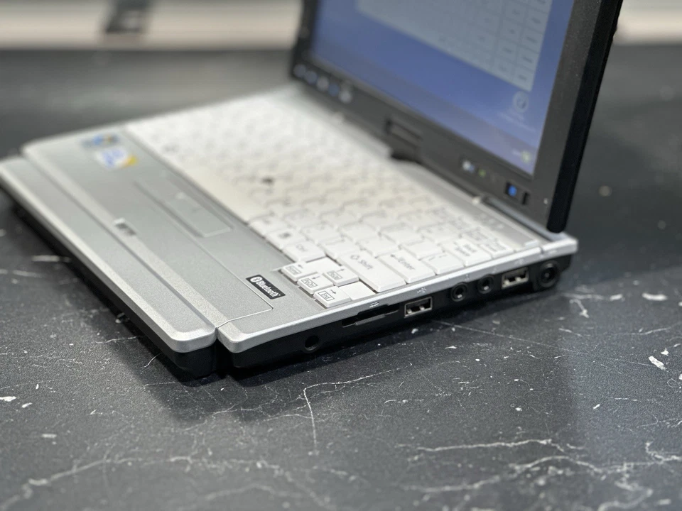 Fujitsu LifeBook P1630 Tablet PC Core 2 Duo 1.2GHz 2GB 64GB SSD WinXP NOS Retro - Image 3 of 4