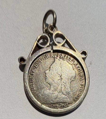 1900 Victoria Threepence — photo from another recent sale