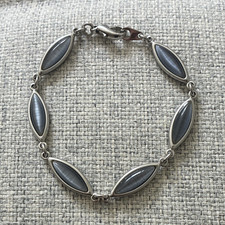 Silber-Grau Metall Kettenarmband mit ovalen E...