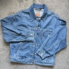 LEVIs MEN SMALL DENIM JEAN JACKET  BLUE COTTON COLLARED CASUAL CLEAN TRUCKER