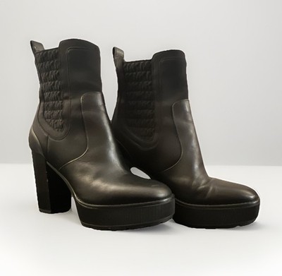 Michael Kors Women s Cramer Platform Chelsea Bootie Black Leather Quilted Size 8