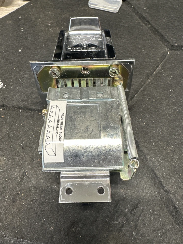 Greenwald Industries V-8 coin slide - Image 2 of 2