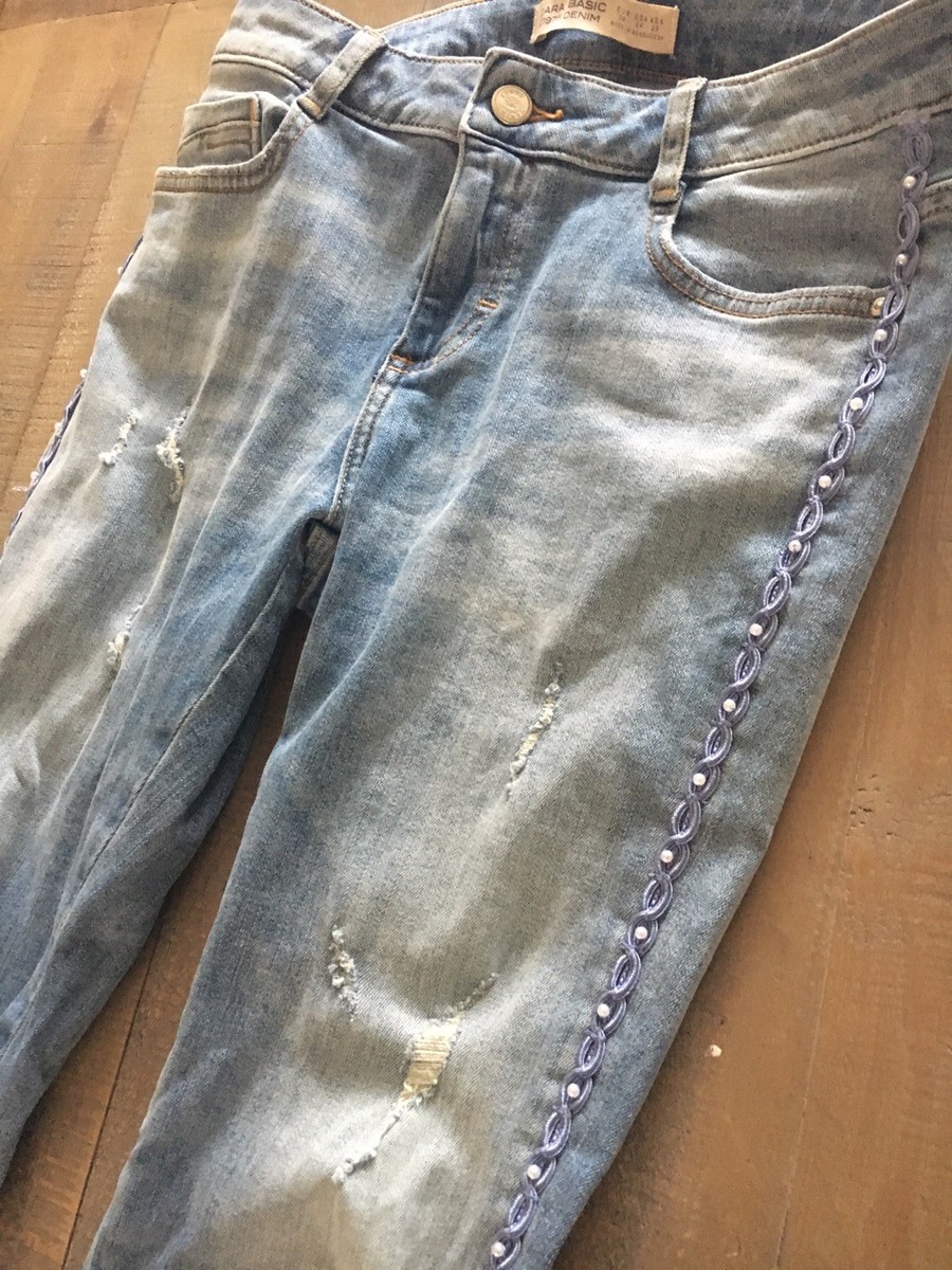 Zara Pearl Beaded Trim Light Wash Frayed Hem Jeans Flattering Fit