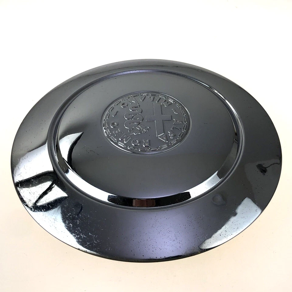 Alfa Romeo Milano Giulietta Spider Chrome Hub Cap (1pc) RARE Vintage OEM 1960's - Image 3 of 4