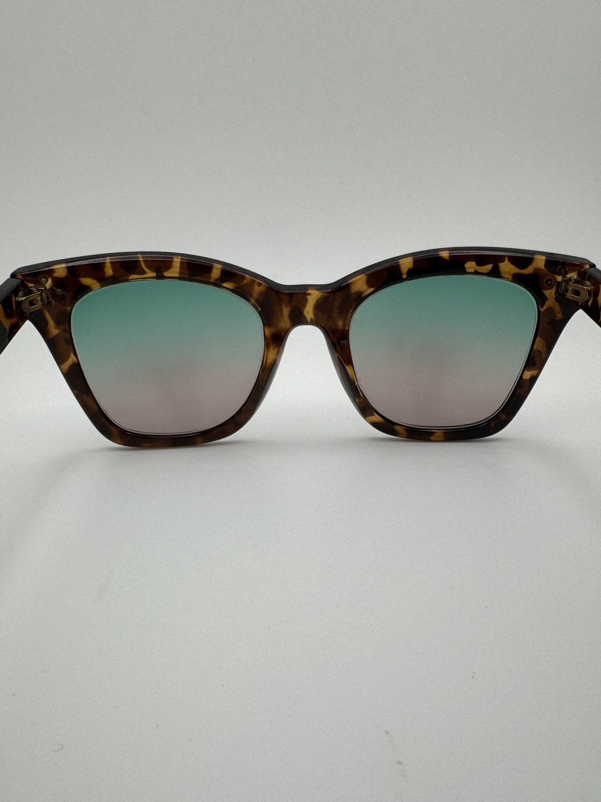 SUNGLASSES BCBGENERATION BG3069CE - image 11