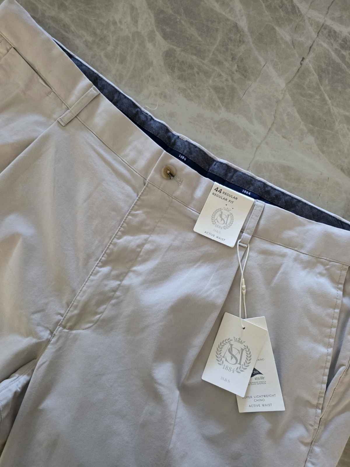M&S Regular Fit Super Lightweight Chino Trousers-W44” L31" REGULAR
