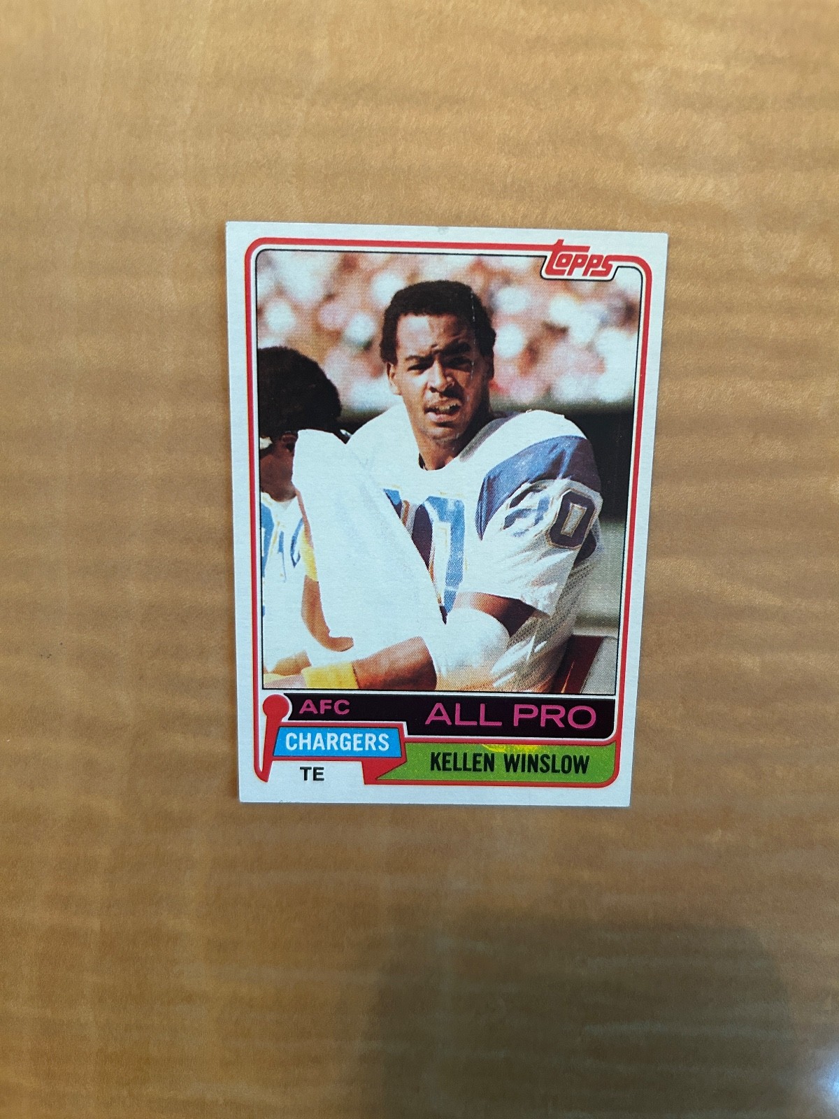 1981 TOPPS FOOTBALL #150 KELLEN WINSLOW (RC)!! NM-MT HOF ROOKIE!! $1 SHIPPING!!