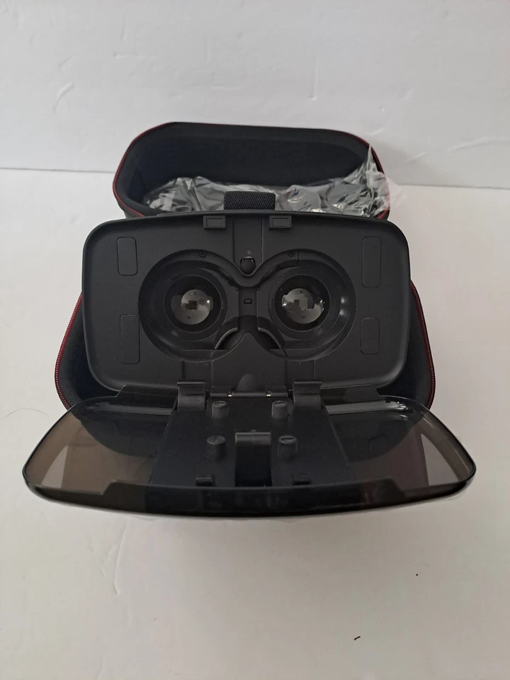 Homido V2 Virtual Reality Headset Smartphone iPhone Compatible, w/  Case - Image 2 of 4