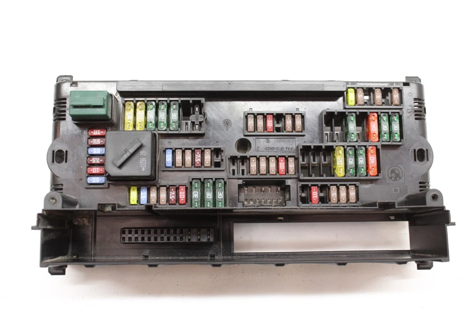 2011 BMW X3 FUSE BOX DISTRIBUTION MODULE 9210863-02 OEM 10 11 12 13 14 15 16 17 Foto 4 de 4