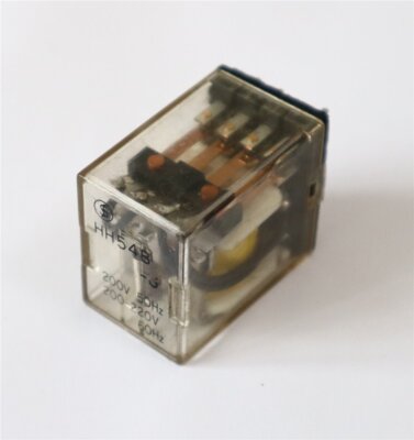 FUJI Steck-Relais/ Steuerrelais - HH54B-J - 200-240 V AC - 3 A - 4PDT  - gebr.