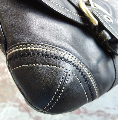 極美品 Coach Soho Leather shoulderBag 10577 Coach SMALL 10577 Vintage Y2K Black Soho Leather Crossed Handle