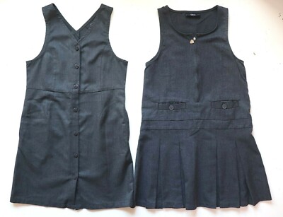 NEXT - 2 X GRAUE SCHUL-TRÄGERKLEIDER UNIFORM - KINDER MÄDCHEN 9Y