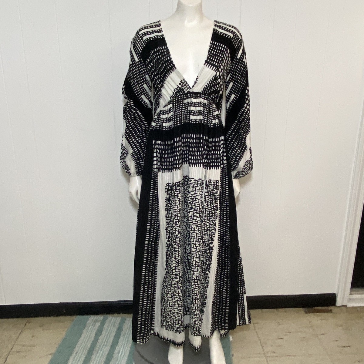 making the cut jonny striped dress Cota Poet Maxi Womens XS Black White Deep Double V Neck Long Slit CDC 51 (front) + Color:black Winner Type: Gloves Mango Asymmetric Ruffled Dress