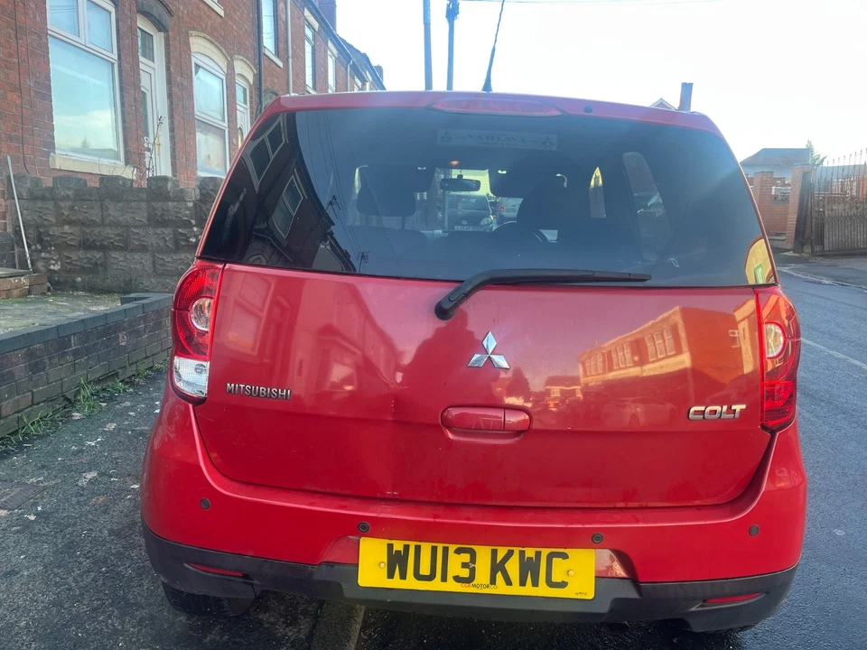 Mitsubishi colt 2013 auto low mileage - Image 3 of 4