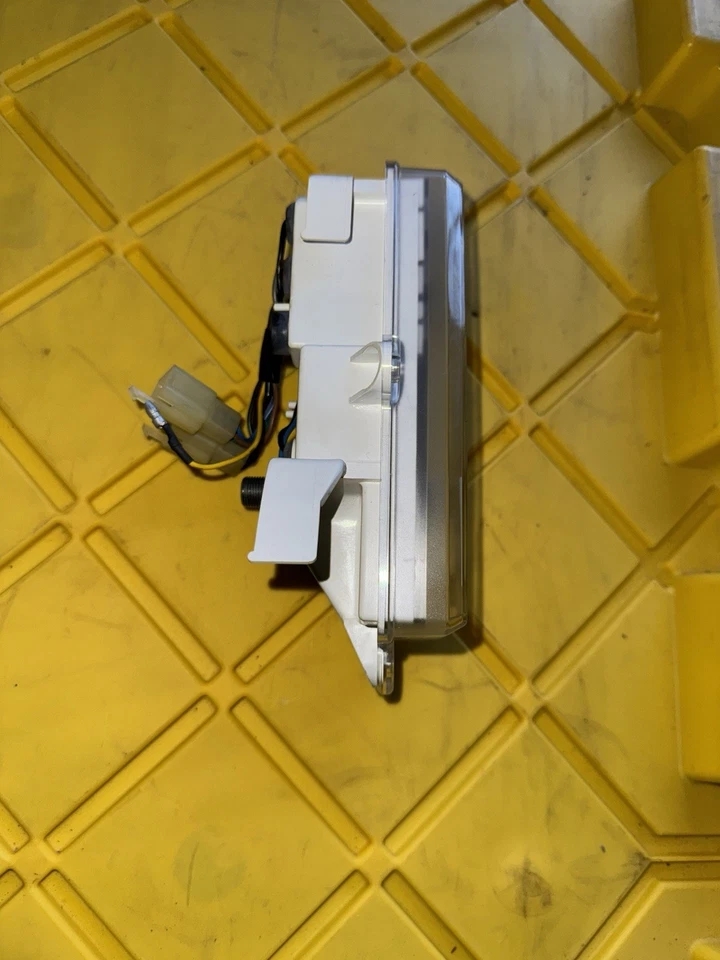 YAMAHA Zuma 89-01 OEM Pre-bug odo/ speedometer instrument gauge cluster - Image 2 of 4