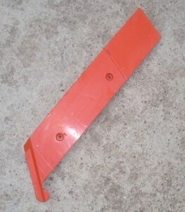 Abdeckung rechts 4740302 -Ersatzteil vom Rasenmäher Wolf-Garten Carrera TE 42 CL