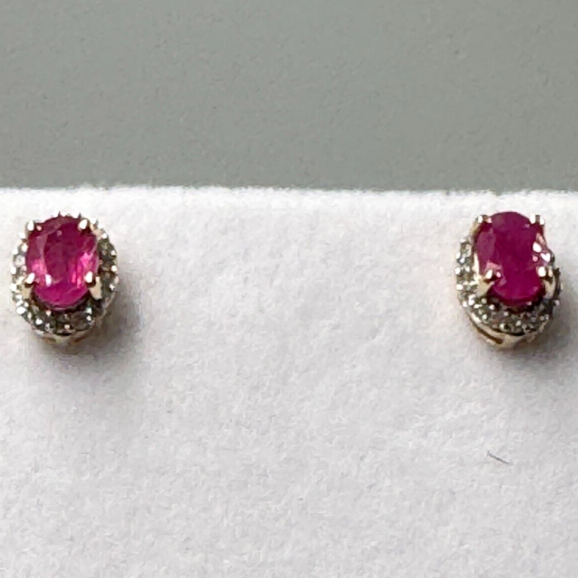 14K Solid Yellow Gold Oval Ruby & Diamond Halo St… - image 9