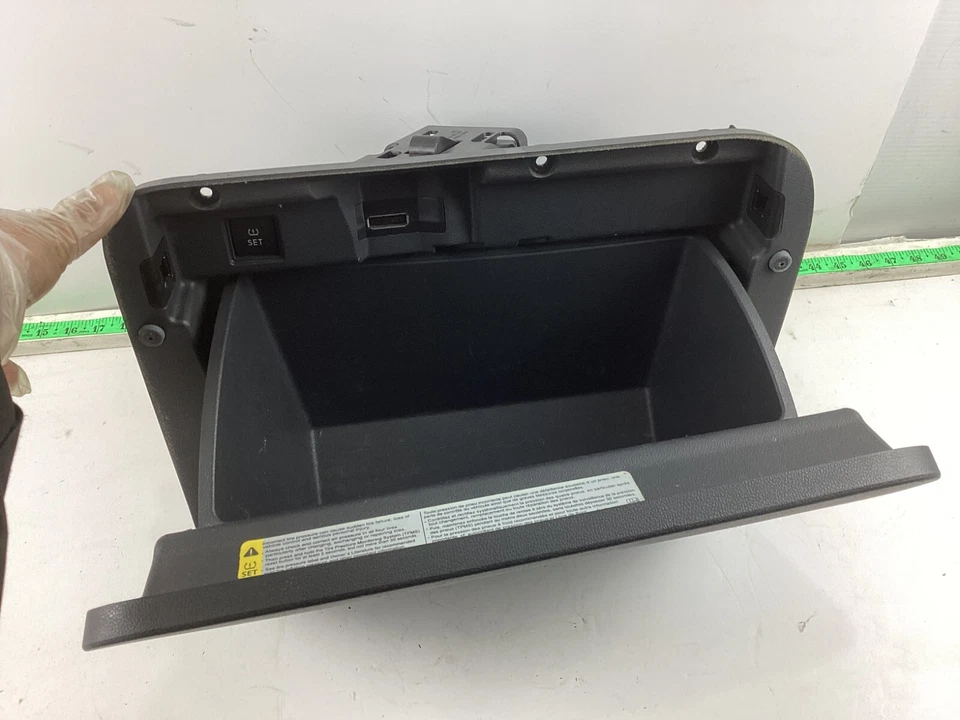 2012-2019 年大众甲壳虫后仪表板手套盒隔层 5C5800375 原始设备制造商。 — 第 2/4 张图片