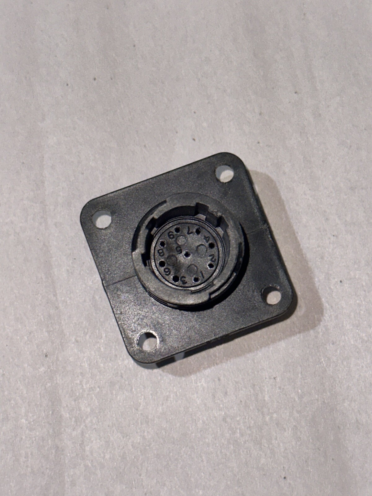 206486-1 79-10 AMP Circular Connector Receptacle Housing Panel Mount 9 Position
