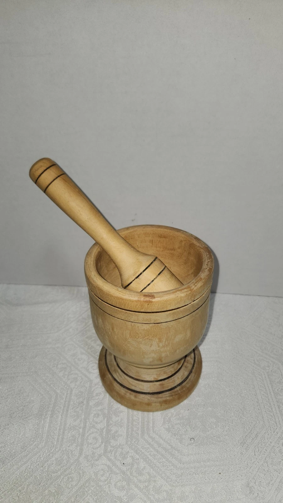 WOODEN APOTHECARY JAR AND PESTLE SET