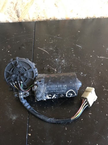 Frontscheibenwischermotor 0390241345 für Vw Lt 2.5 Tdi 1996–2005 Jahr Rhd