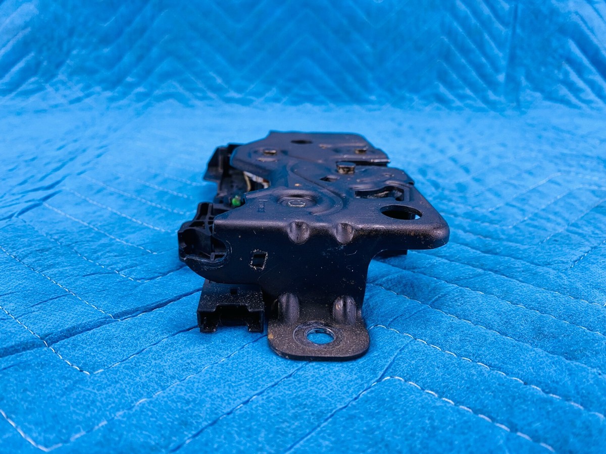 Genuine BMW Trunk Lid Lock Latch 51247441014 OEM | eBay
