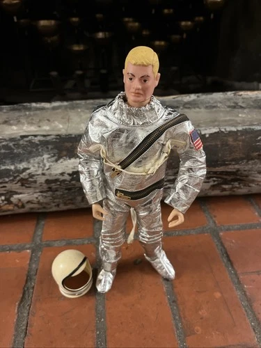 Vintage 1964 Hasbro GI Joe BLONDE ASTRONAUT FIGURE-SPACE SUIT-BOOTS Russian SOTW