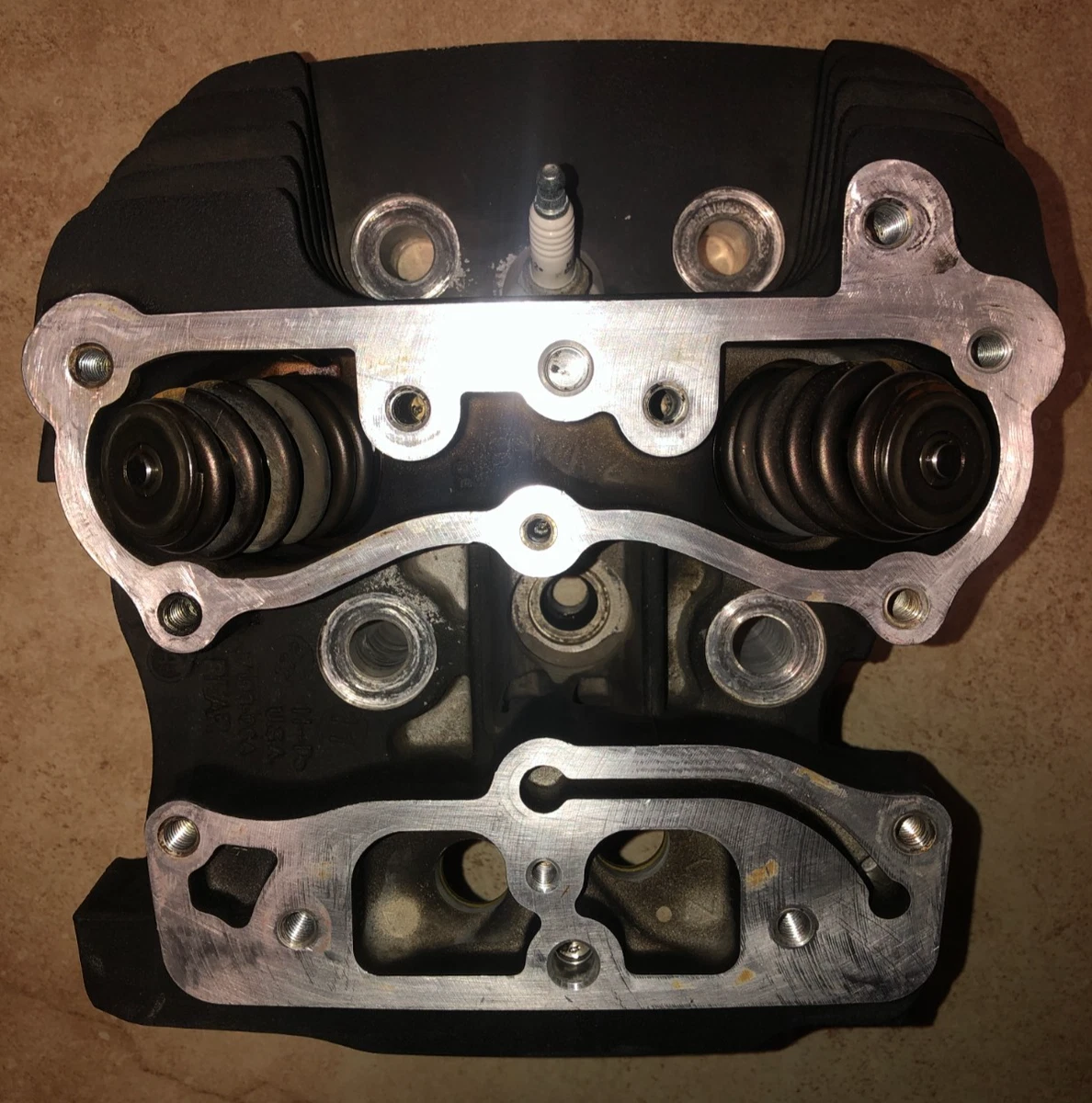 Harley-Davidson Motorcycle Cylinder Heads & Valve Covers for