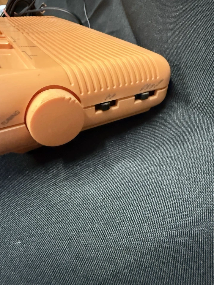 Vintage Sharp Clock Radio FX-C11 P Peach/Light Orange Tested And Works (2D2) - Image 2 of 4