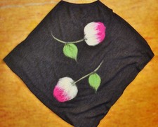 Poncho Cape dunkel Blau mit Woll Filz Muster kaum getragen Maße im Text