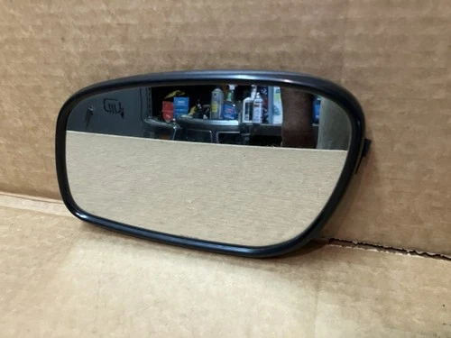 2003-2011 Lincoln Town Car  Door mirror glass heated auto dim drivers side