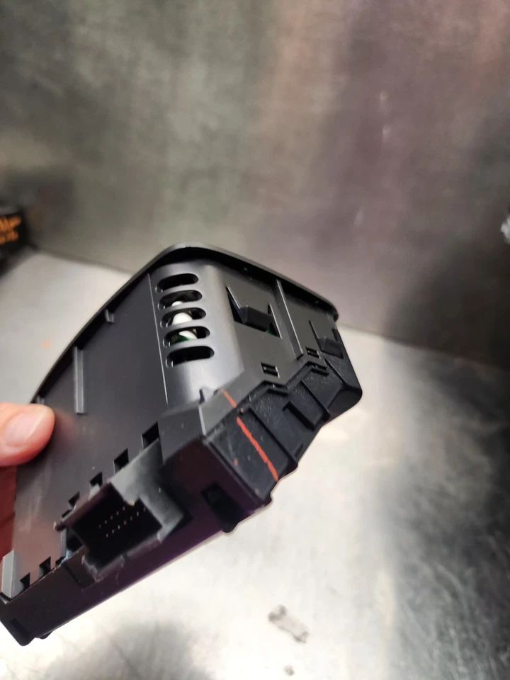 02-09 Chevy Trailblazer Control de temperatura automático trasero opt CJ2 15082687 OE Foto 4 de 4