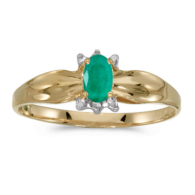 Ring 14 Karat Gelbgold ovaler Smaragd und Diamant