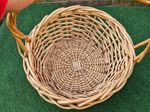 Wicker Basket with Handle, foraging or to Customize for Gifts etc - Picture 5 of 9