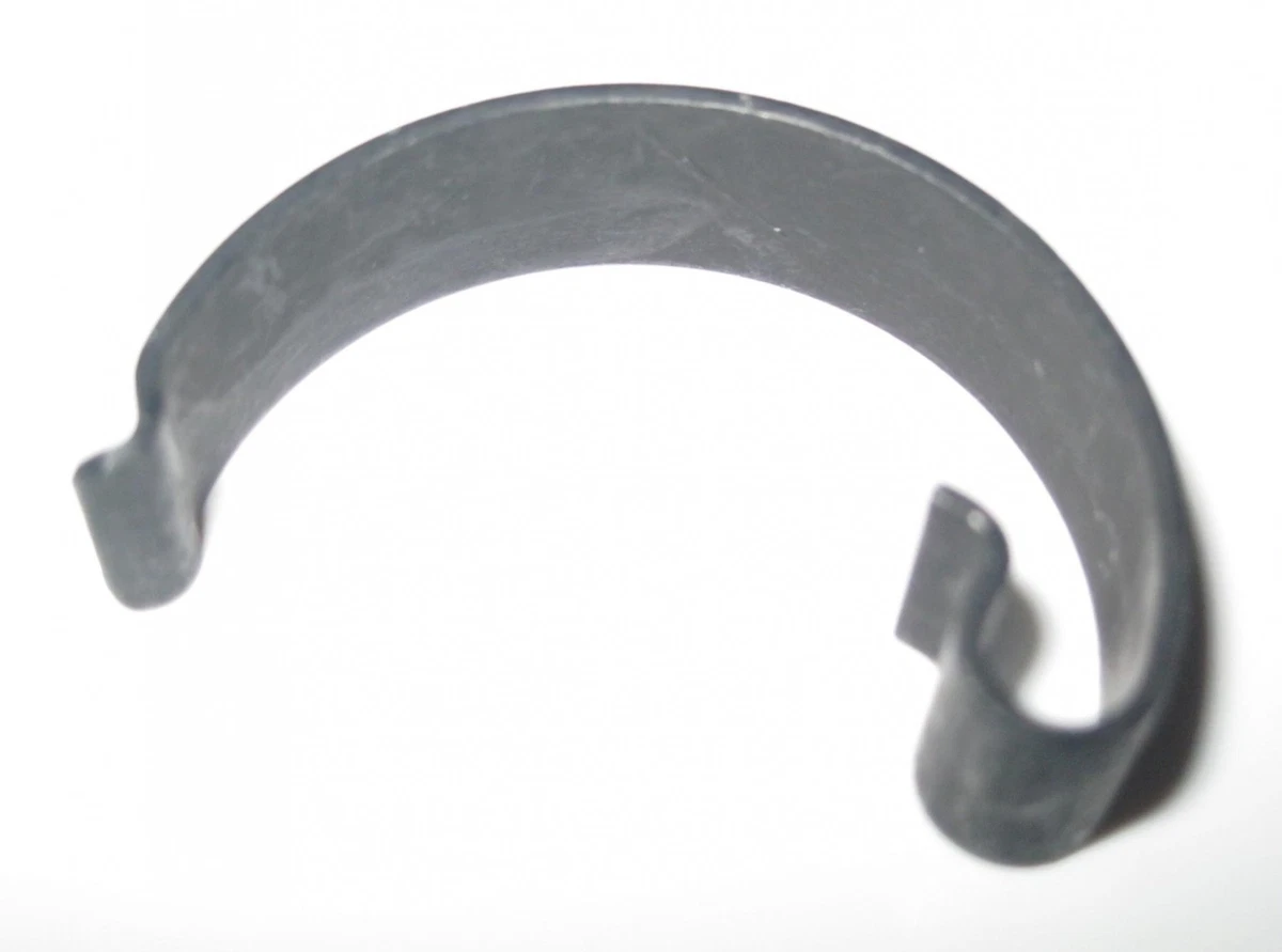 Mercedes M119 V8 Engine Air Filter Housing Spring Clip A0000943755 