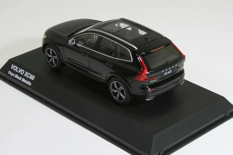 Kyosho 1:43 Volvo XC60 2017 Onyx negro metálico 03672BK Foto 2 de 2