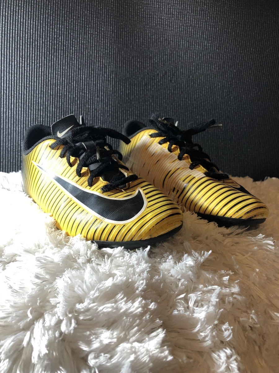 yellow and black nike soccer cleats